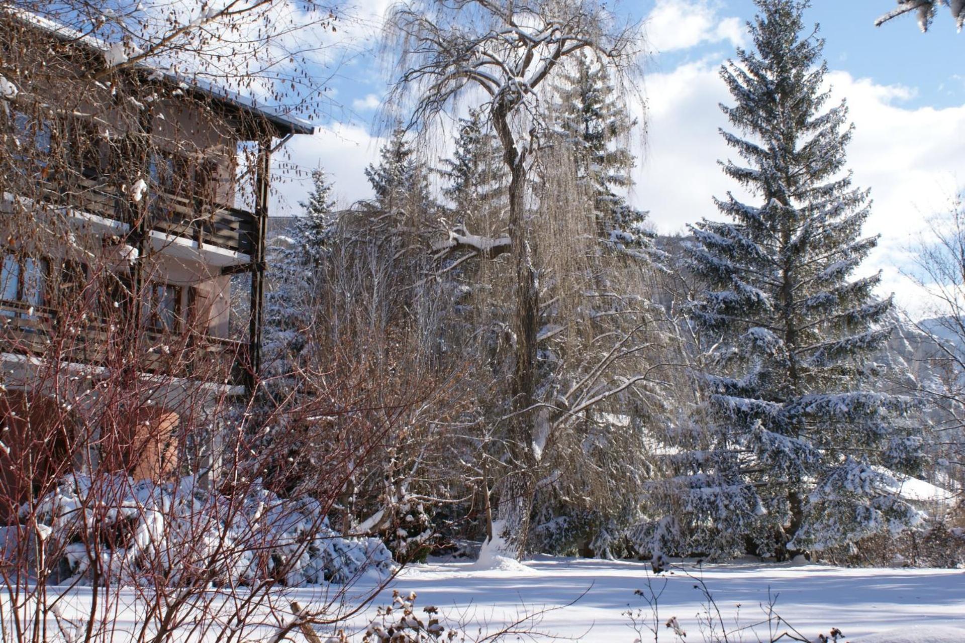 Hotel De La Gare Eygliers Exterior foto
